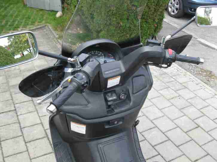 Suzuki Burgman AN 400, GIVI Topcase