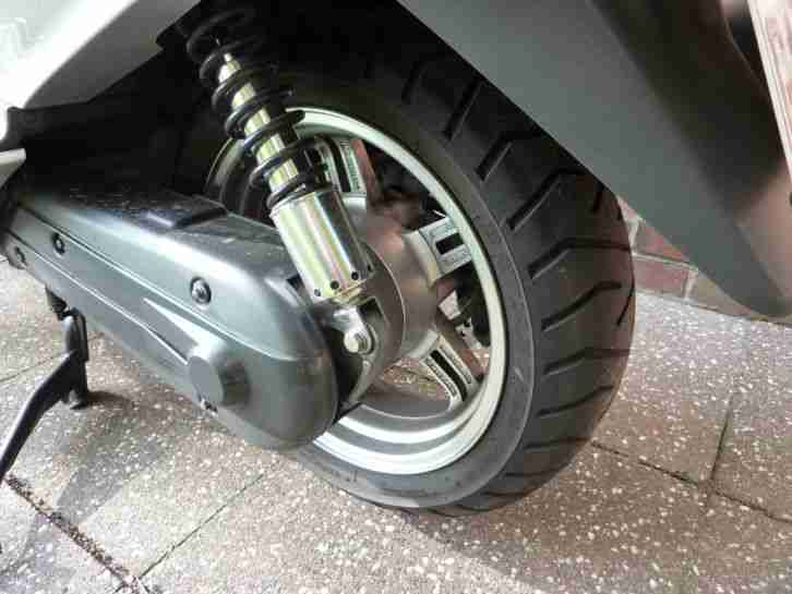 Suzuki Burgman AN 650