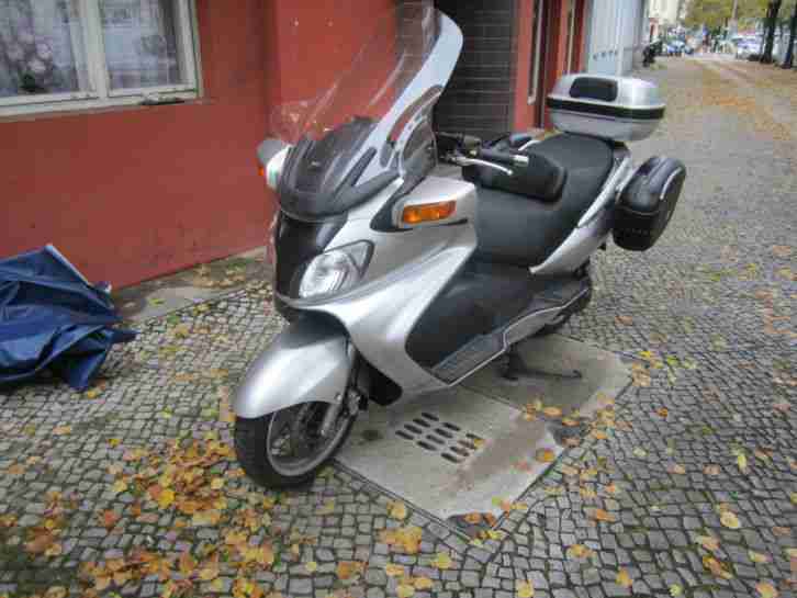 Suzuki Burgman AN 650 Griffheizung,Topcase, Seitenkoffer,Bj.2002,Tüv 03/17