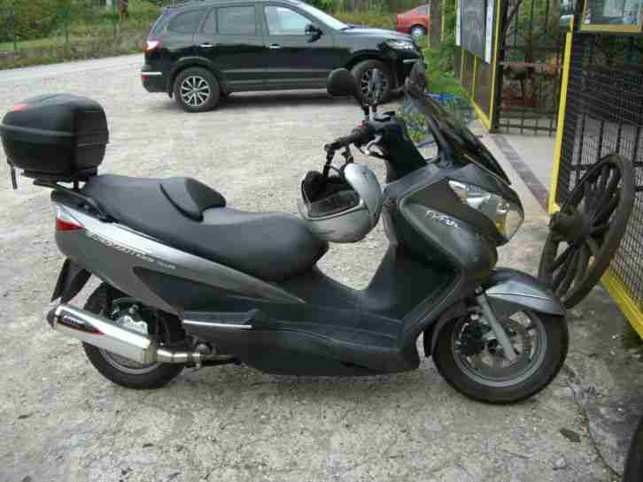 Suzuki Burgman UH 125