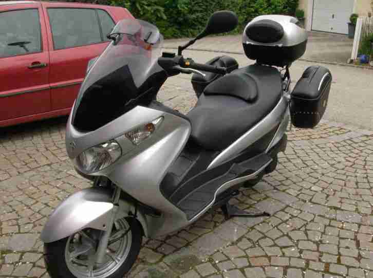 Suzuki Burgman UH 200 + Koffer+Navi+Bühne+ Ersatzteile