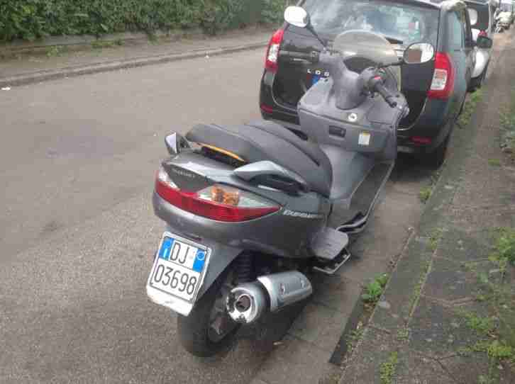 Suzuki Burgman UH 200 MIT ITALIENISCHE PAPIERE