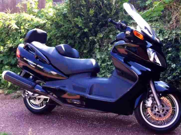 Suzuki Burgmann Roller 650 ccm 48 PS