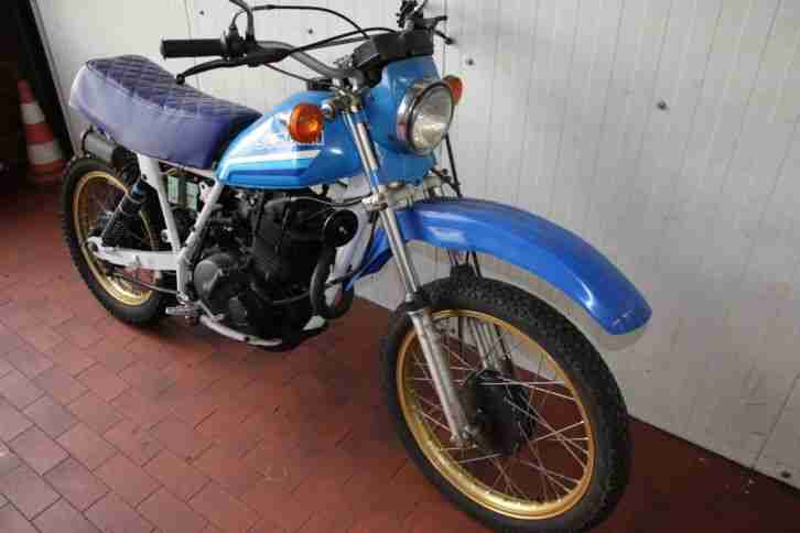Suzuki DR 500