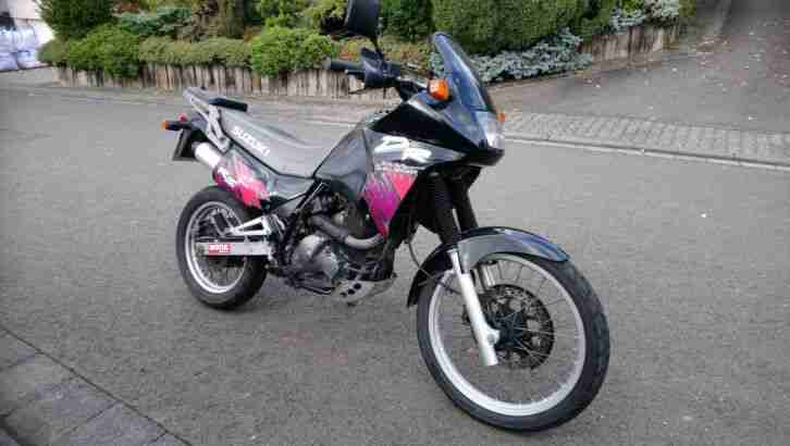Suzuki DR 650 RSE (Enduro, Reiseenduro) mit frisch TÜV und fahrbereit