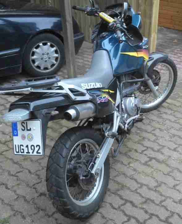 Suzuki DR 650 RSE " Super Zustand " TÜV 03/17 viele extras