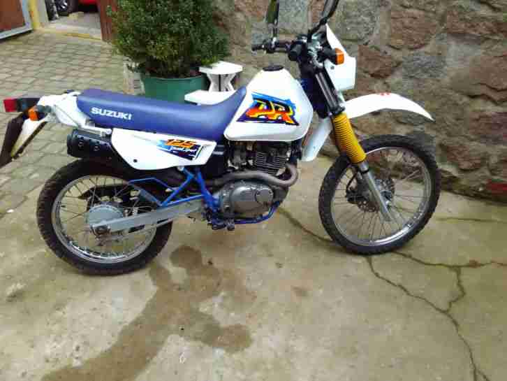 Suzuki DR Dual Sport