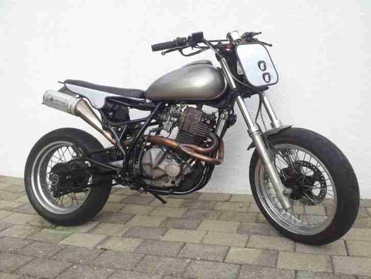 DR600 Scrambler Moto Tracker Cafe