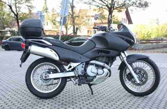 Suzuki Freewind XF 650 Bj. 2003, 31.000 km, Tüv 2015