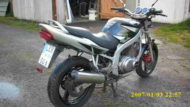 Suzuki GS 500 E ,EZ.2003 ,Tüv 6/15 ,+ eine in Teile gibs dazu