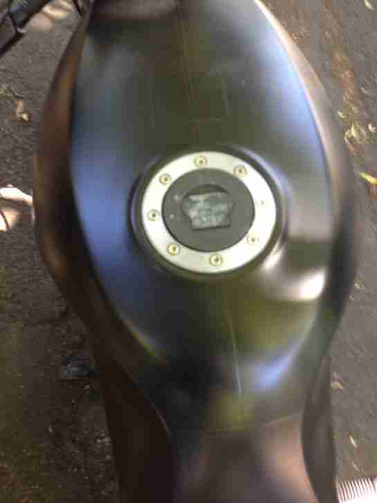 Suzuki GS 500 E mit Gimbel Racing Sitzbank matt schwarz