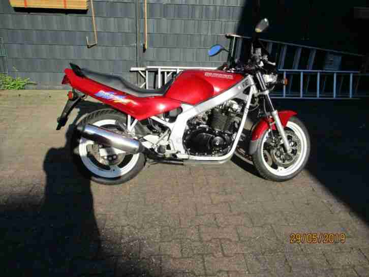 Suzuki GS 500E