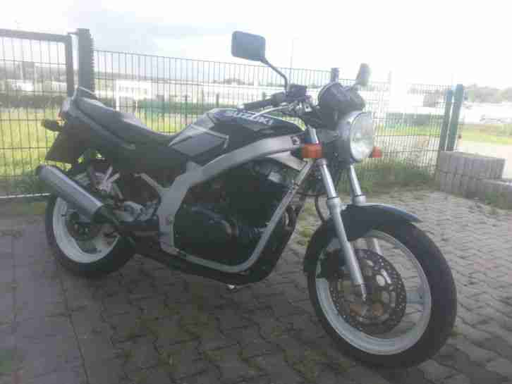 Suzuki GS500E