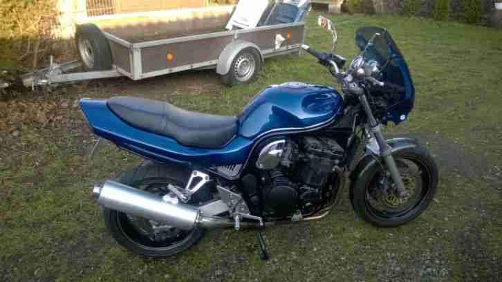 Suzuki GSF 1200 Bandit Kult 1 Hand
