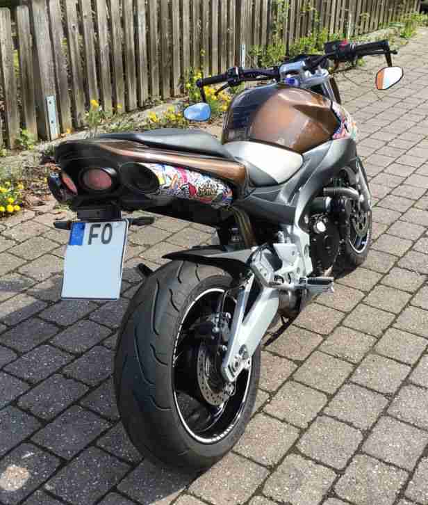 Suzuki GSR 600