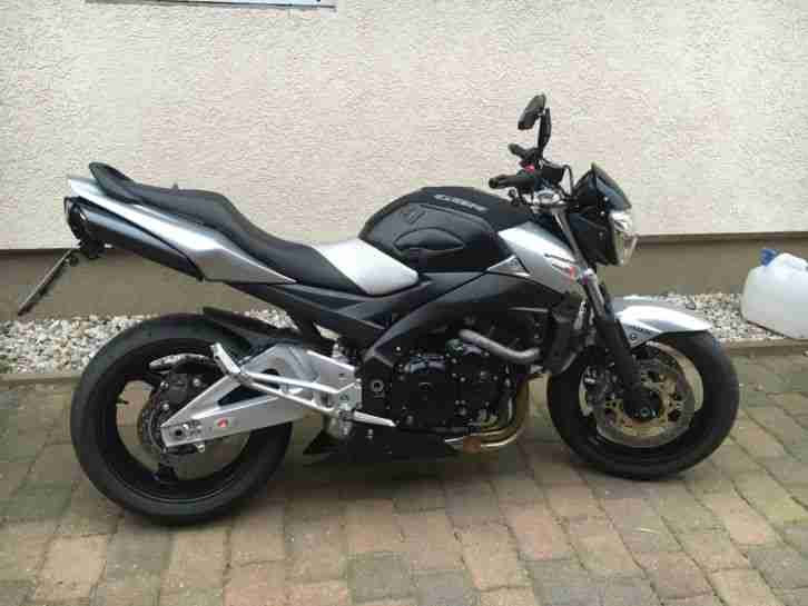 Suzuki GSR 600 ABS EZ. 2010 Top Zustand, 10550 Km, Service Neu, sehr gepflegt