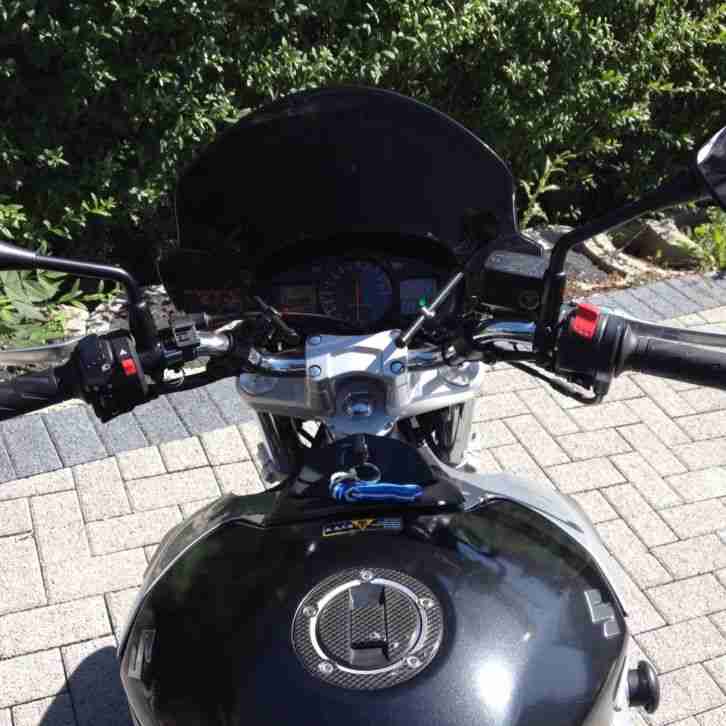 Suzuki GSR 600 Bj.2008 TÜV 10/16 viele Extras Topgepflegt 27000km 2. Hand 98PS