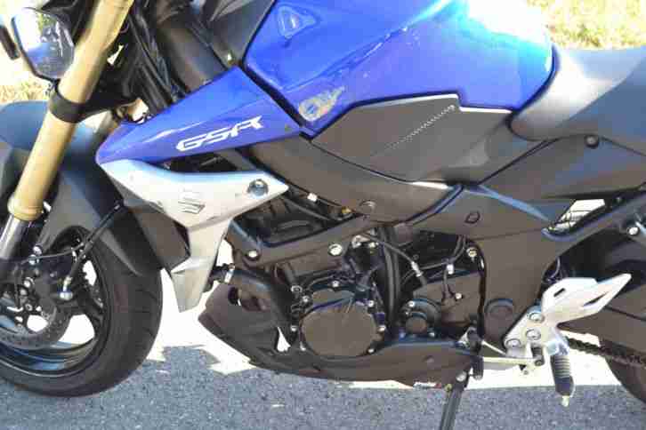 Suzuki GSR 750 mit ABS 3500km