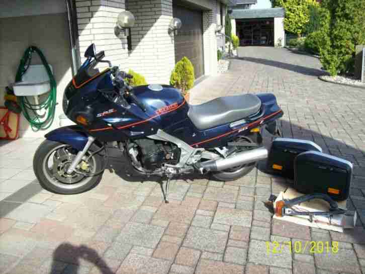 Suzuki GSX 1100 F GV72C
