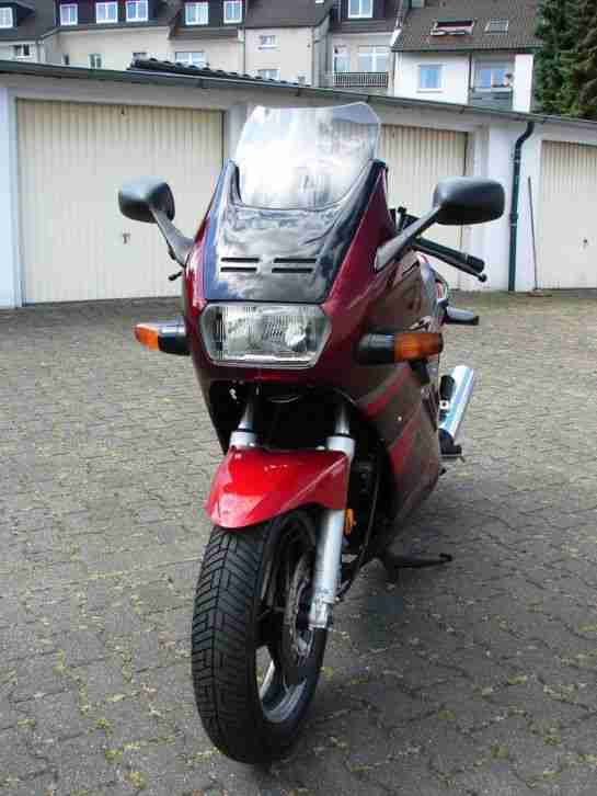 Suzuki GSX 1100 F Guter Zustand von 97 TÜV neu keine 30tkm gelaufen
