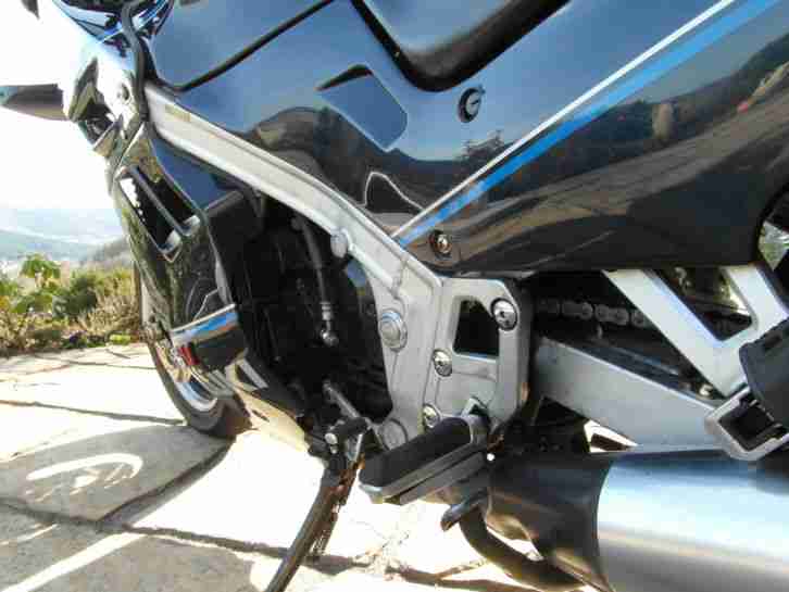 Suzuki GSX 1100 F - Unfallfrei - TÜV neu - 2. HD. - 64876 KM - TOP-Zustand
