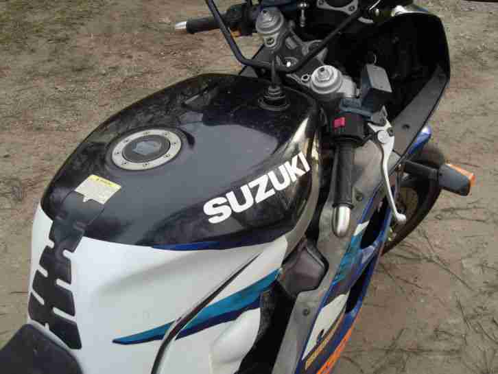 Suzuki GSX 1100 R