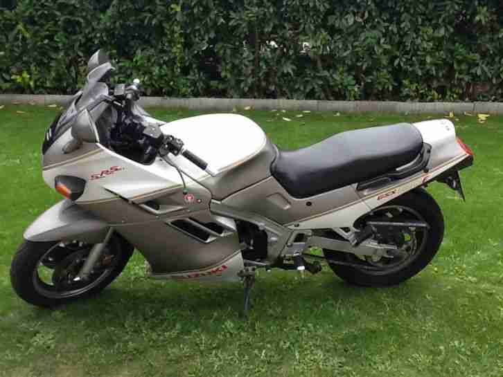 Suzuki GSX 1100 f