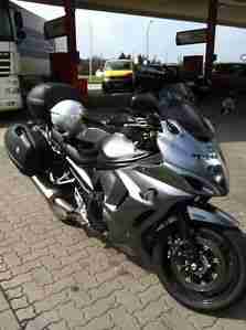 Suzuki GSX 1250 FA, Sporttourer, silber-metallic