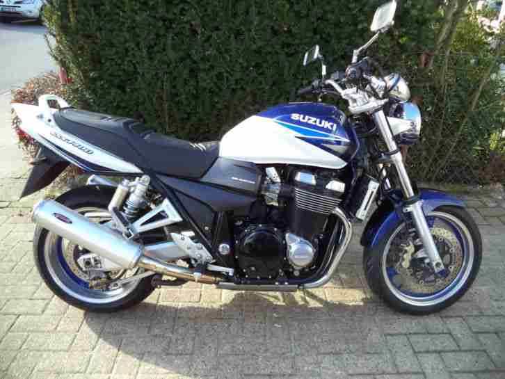 Suzuki GSX 1400 Blau weiß