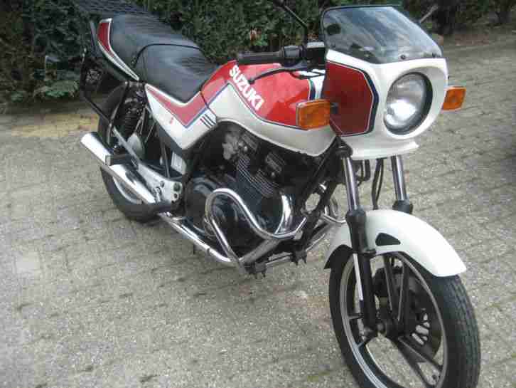 Suzuki GSX 400S im top Zustand