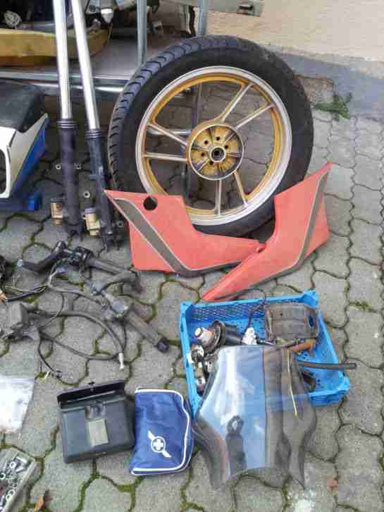 Suzuki GSX 550 EU BASTLER TUNING Motorrad TÜV bis April 2015 viele Ersatzteile