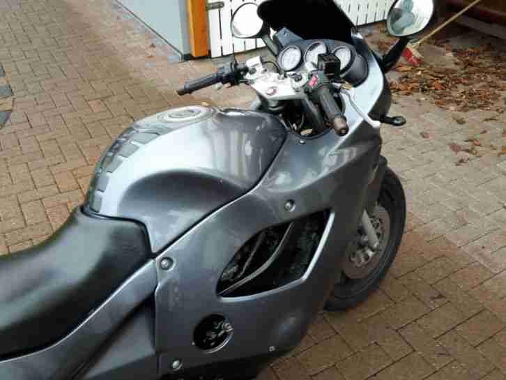 Suzuki GSX 600 F