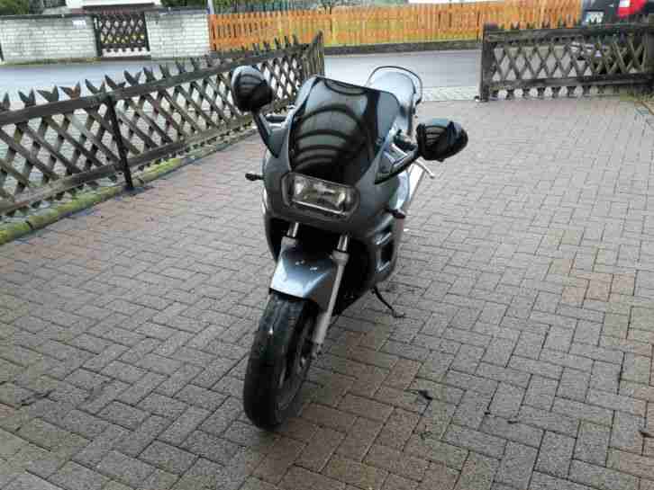 Suzuki GSX 600 F