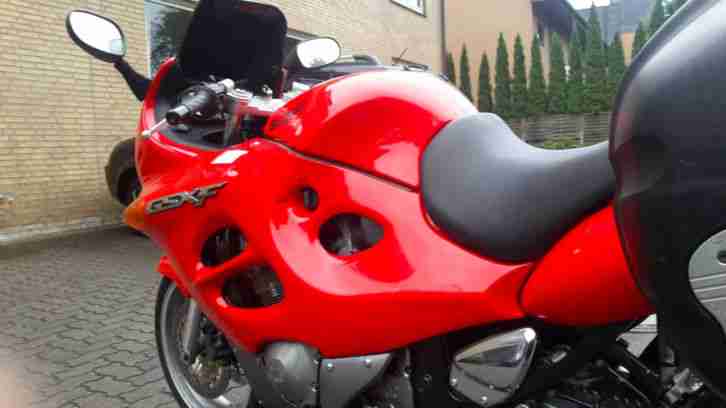 Suzuki GSX 600 F in rot - Top gepflegt + Zubehör! TOP!!