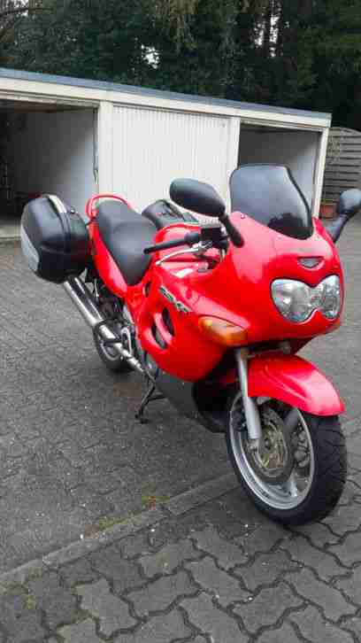 Suzuki GSX 600 F in rot - Top gepflegt + Zubehör! TOP!!