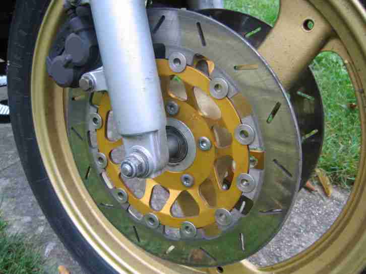 Suzuki GSX 600 f