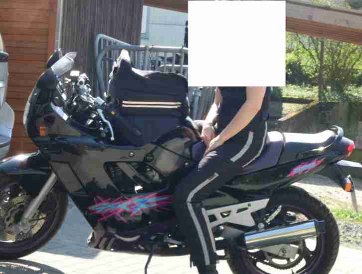 Suzuki GSX 600F