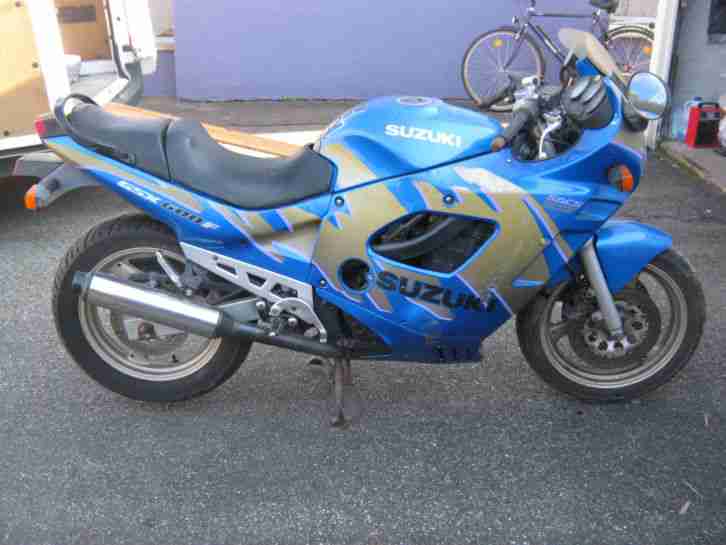 Suzuki GSX 600F