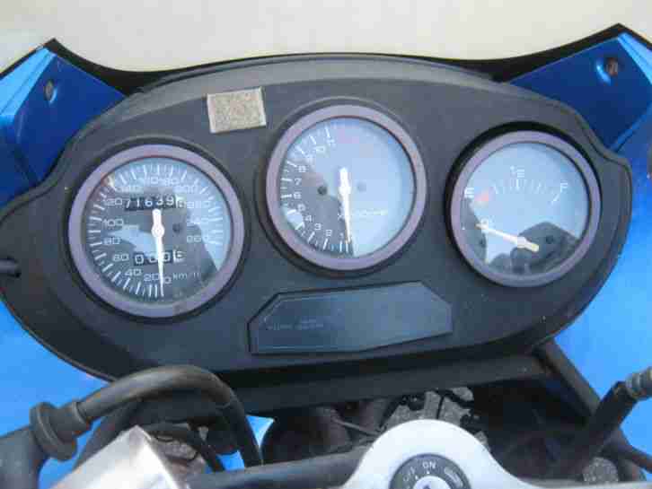 Suzuki GSX 600F