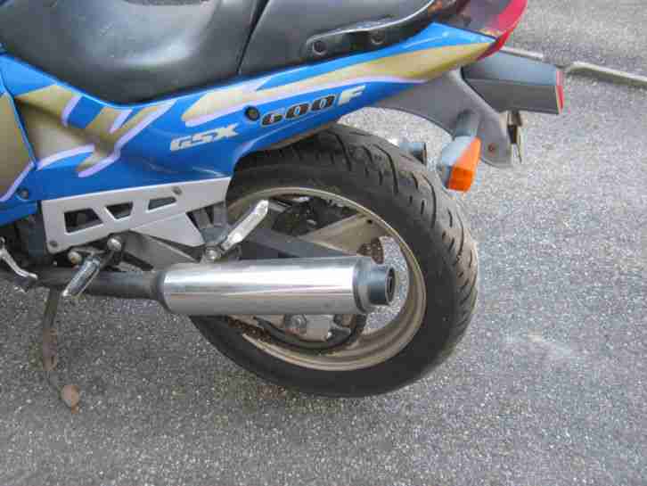 Suzuki GSX 600F
