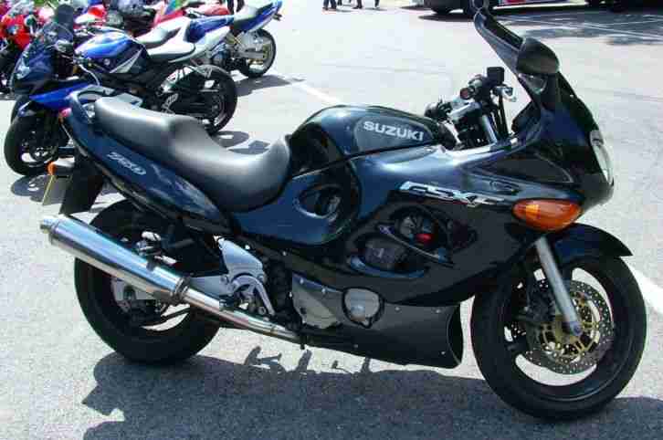 Suzuki GSX 750 F