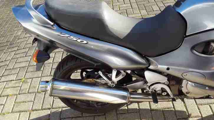 Suzuki GSX 750 F Motorrad ez 03 TüV 05/17 nur 7 tag e 1 bike