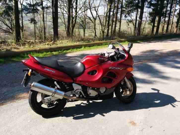 Suzuki GSX 750 F Top Gepflegt , inkl. Zubehoer