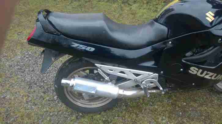 Suzuki GSX 750 F (Unfall) Devil Auspuffanlage usw