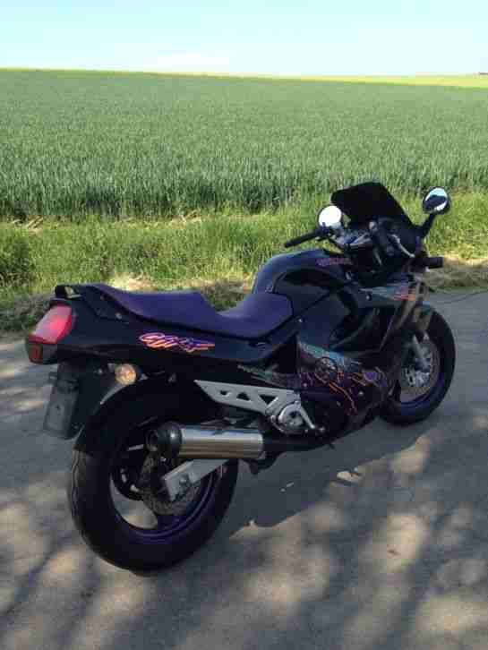 Suzuki GSX F 750 wenig Kilometer