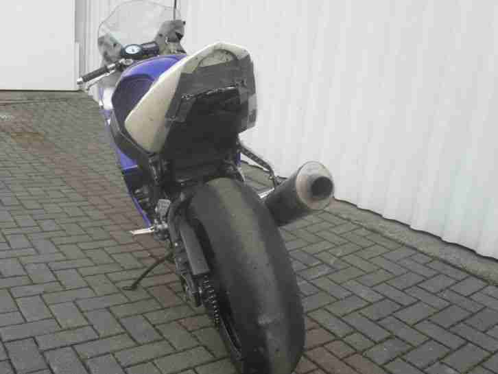 Suzuki GSX R 1000 K3 Rennstreckenmotorrad Racebike