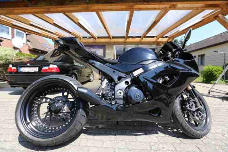 Suzuki GSX-R 1000 K5-K6 Yoshimura Streetfighter 300er Reifen Einarmschwinge TÜV