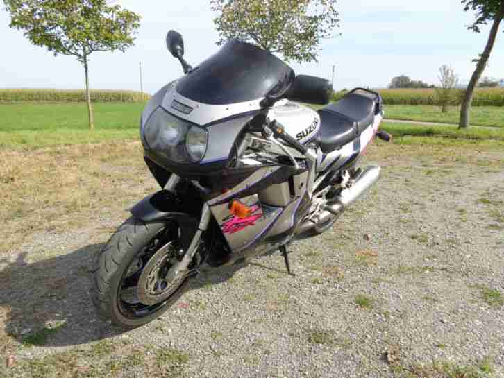 Suzuki GSX-R 1100 , Bj:92, öl/luftgekühlt , TÜV NEU