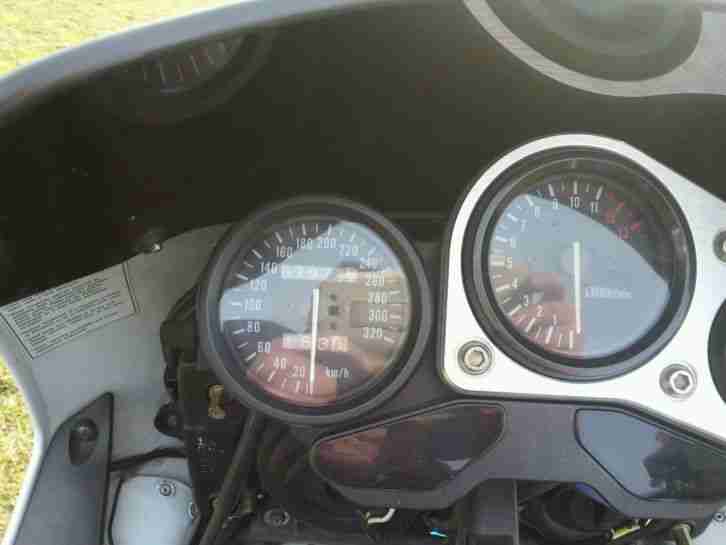 Suzuki GSX-R 1100W, Top gepflegt