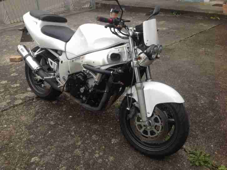Suzuki GSX-R 600 Superbike mit neu Tüv 22591km